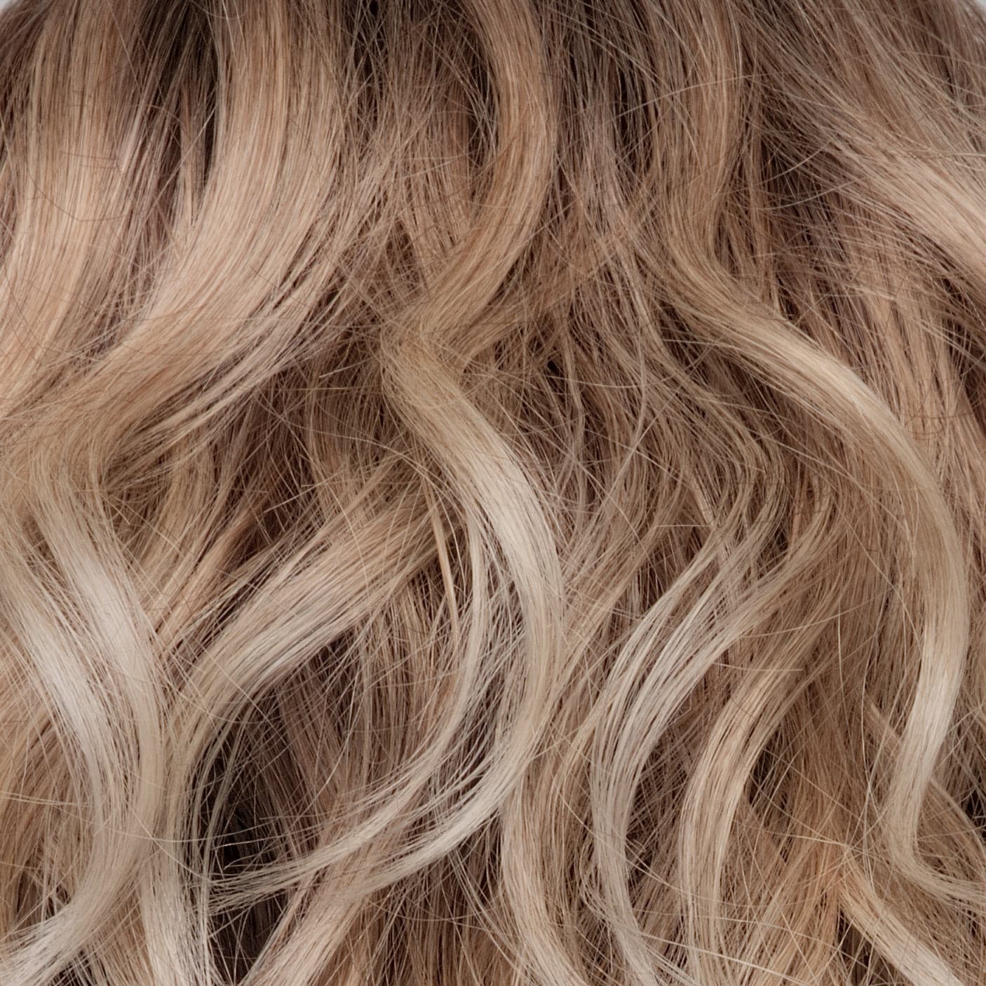 Melted Sand color swatch by Amore